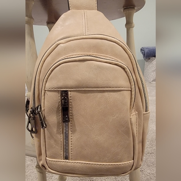 Brand New PU Leather Sling Bag - Picture 4 of 6